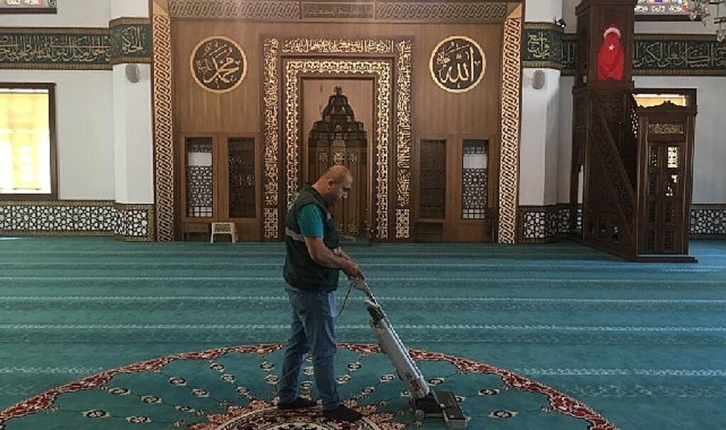 Keçiören'deki camilerde bayram temizliği