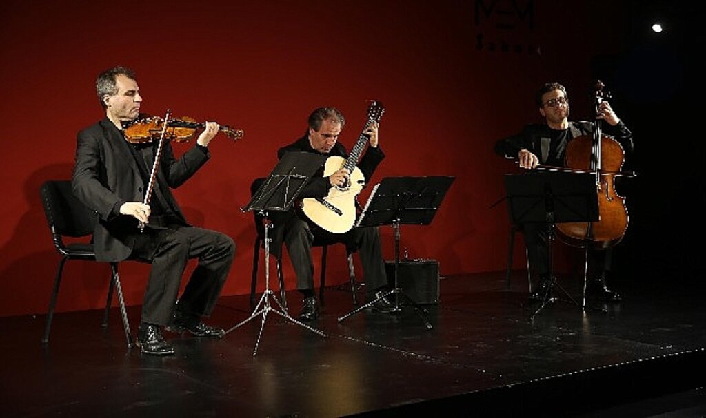 Keman ve Çello'nun Gitarla buluştuğu konser