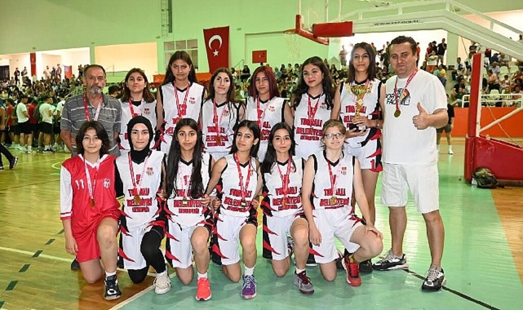 Metropolis Spor Kulübü'nden tarihi başarı