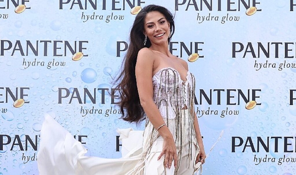 Pantene ve Demet Özdemir Hydra Glow ile Yaza Merhaba Dedi!