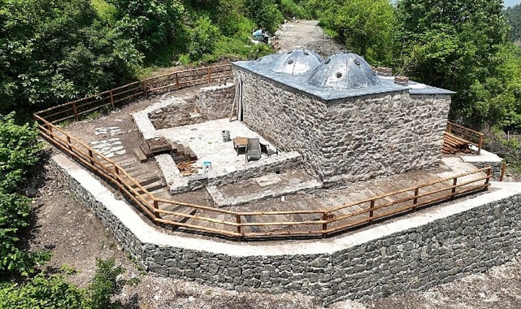 Yukarı Ulaşlı Tarihi Hamamın restorasyonu tamamlanıyor