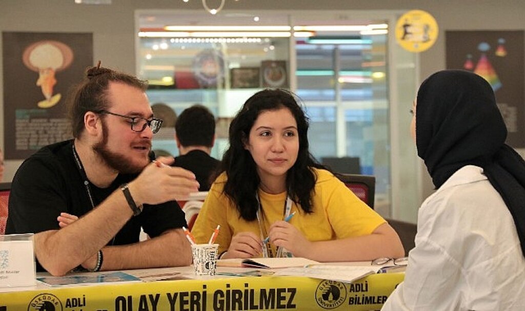 Adaylar için şimdi tercih maratonu başlıyor! Adaylar doğru bölüm ve üniversi için araştırmalarına başladı