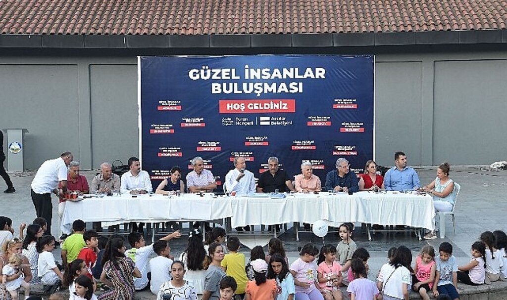 Avcılar'ın Güzel İnsanları Gümüşpala Mahalle Toplantısında Buluştu
