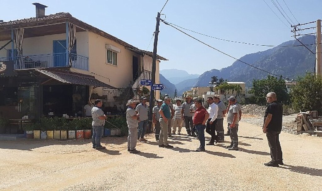 Başkan Topaloğlu Kuzdere'de devam eden çalışmaları inceledi