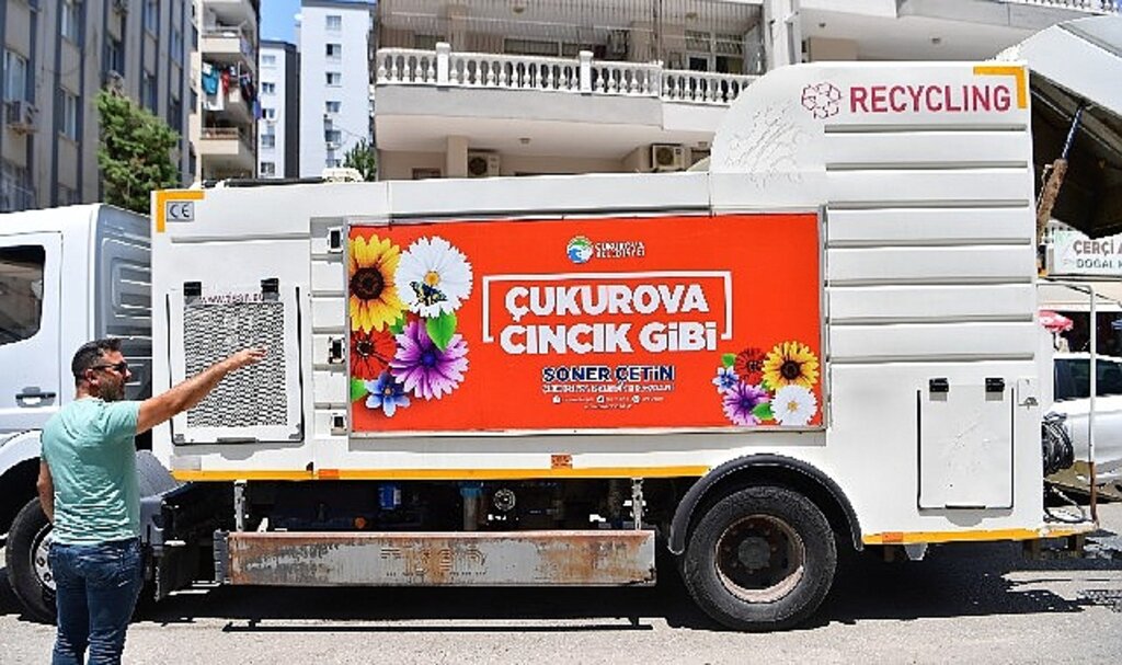 Çukurova'da konteynerler ilaçlı su ile yıkanıyor