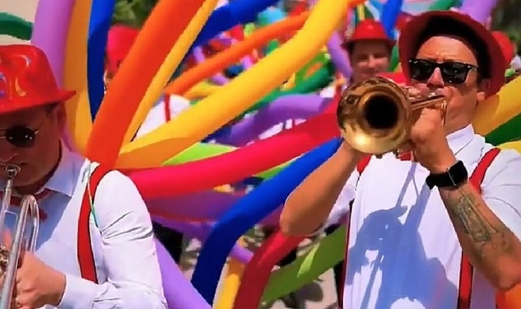 Güllük sokaklarını kortej ve konser coşkusu saracak