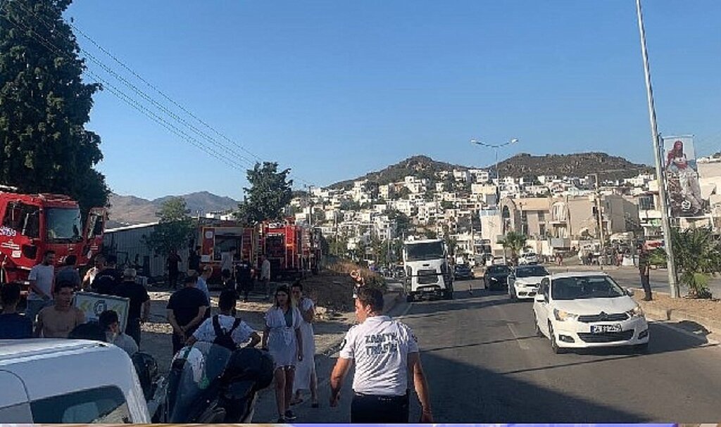 İslamhaneleri Mahallesi Otluk Alanda Yangın