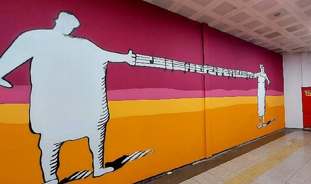 İzmir metro istasyonlarında 