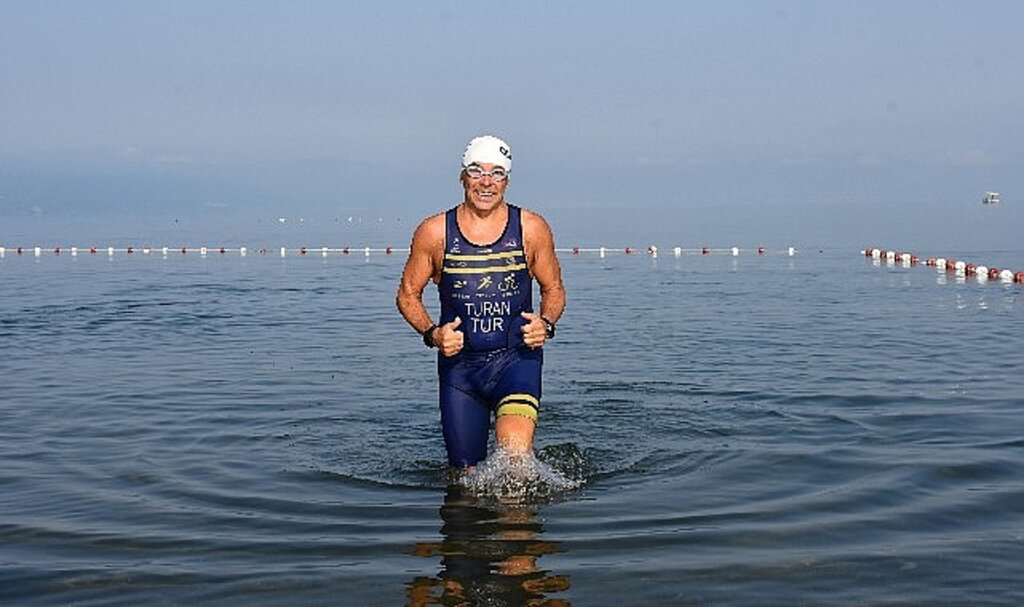 İznikli yüzücü Guinness için İznik'te ter döküyor