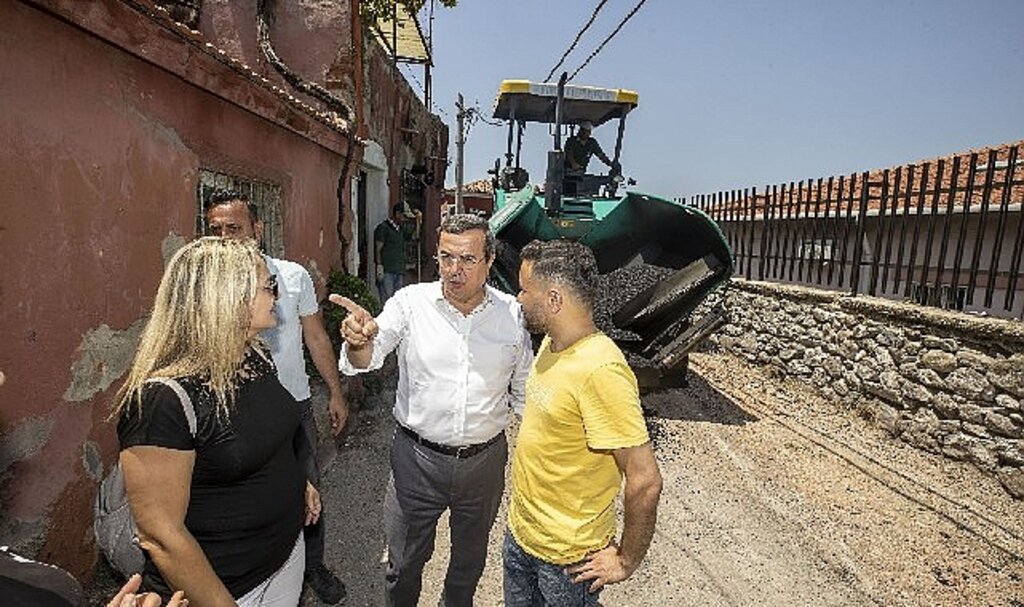 Konak'ın yollarına 4 buçuk yılda 50 bin ton asfalt