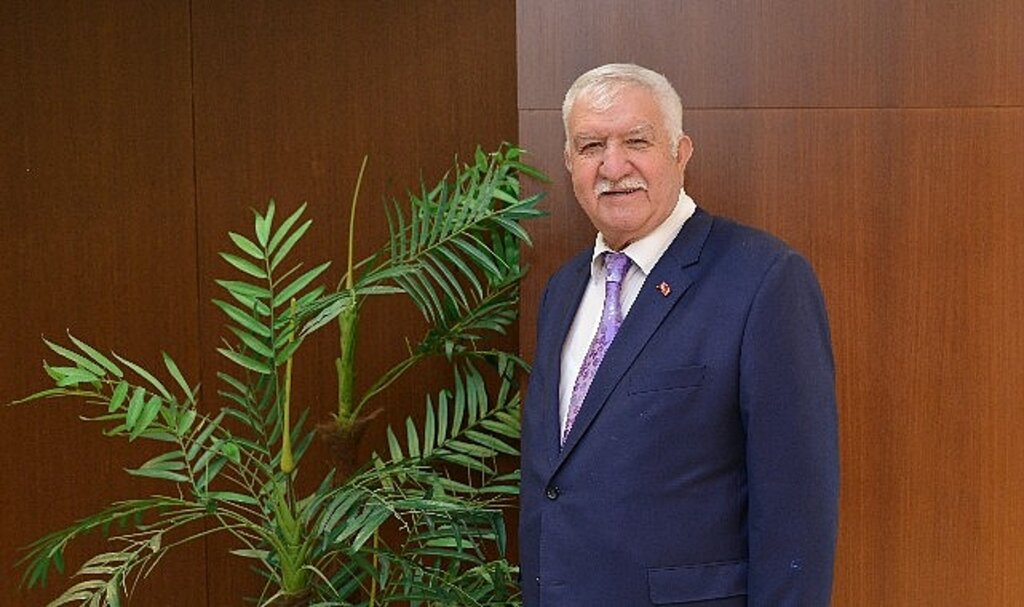 Maden sektörü; maden, jeoloji, jeofizik ve cevher hazırlama mühendisliklerini seçen başarılı gençlere asgari ücret tutarında burs veriyor