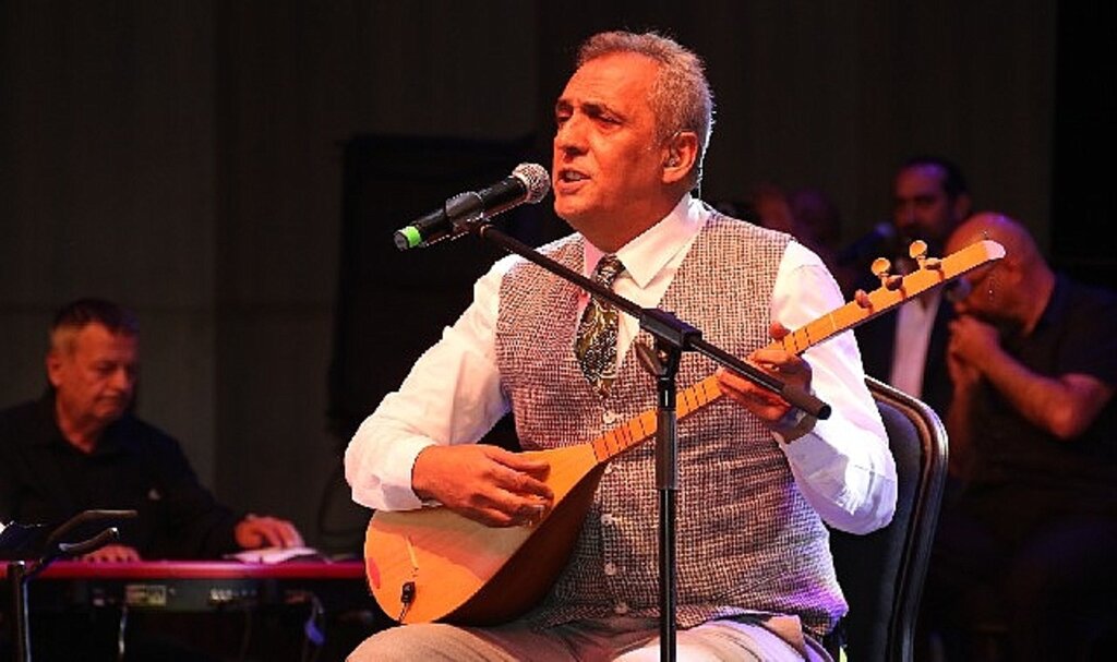 Âşık Veysel'in türküleri Yavuz Bingöl tarafından Kocaeli'de seslendirildi