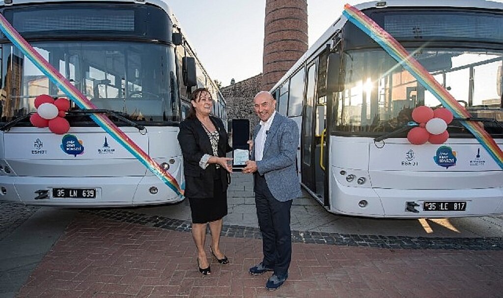 Soyer: ESHOT'u geleceğe taşımak için gece gündüz demeden çalışıyoruz