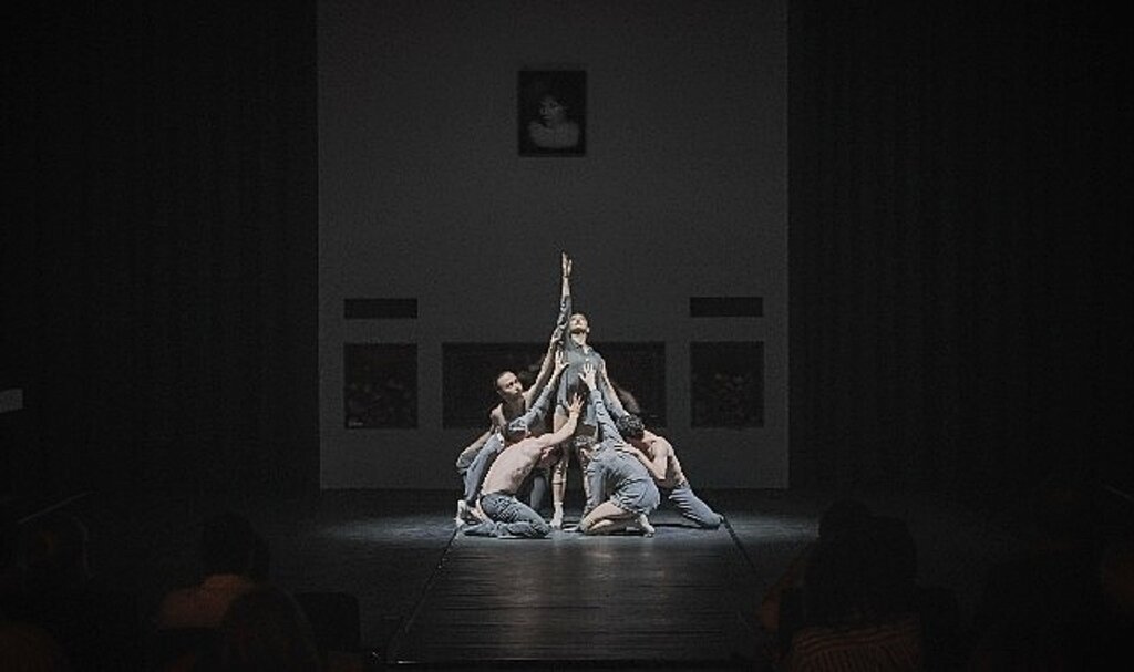 The Stay Warehouse'da Bale Temsili