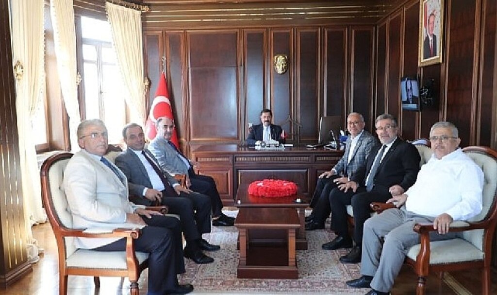 Türkiye'nin ilk kurulan İskenderun OSB'si dev firmalara ev sahipliği yapıyor 