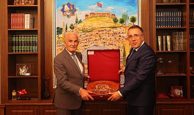 AK Parti Genel Başkan Yardımcısı Yılmaz'dan Başkan Savran'a ziyaret