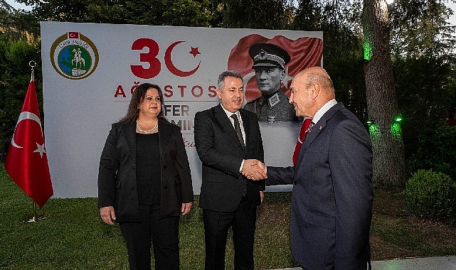 Başkan Soyer 30 Ağustos resepsiyonuna katıldı