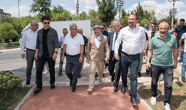 Başkan Soyer Çiğli'de çevre düzenleme çalışmalarını inceledi