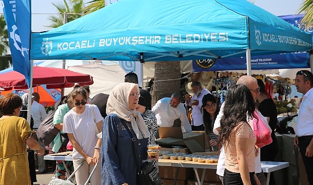 Büyükşehir'den 41 bin adet aşure ikramı