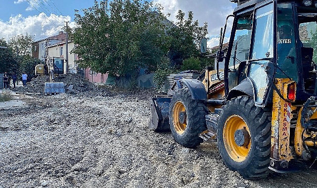 Büyükyoncalı'da yol çalışmaları devam ediyor