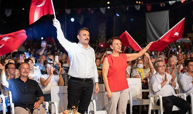 Dikili'de Zafer Bayramı Festival Coşkusuyla Kutlandı