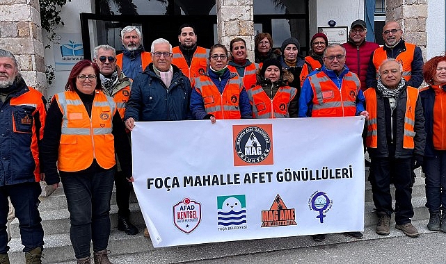 FOÇA ' nın mahalle afet gönüllüleri halkı depreme karşı hazırlıyor