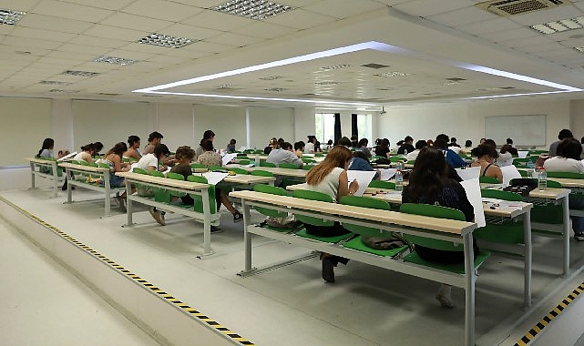 Geleceğin sanatçıları DEÜ'lü olmak için yarışıyor