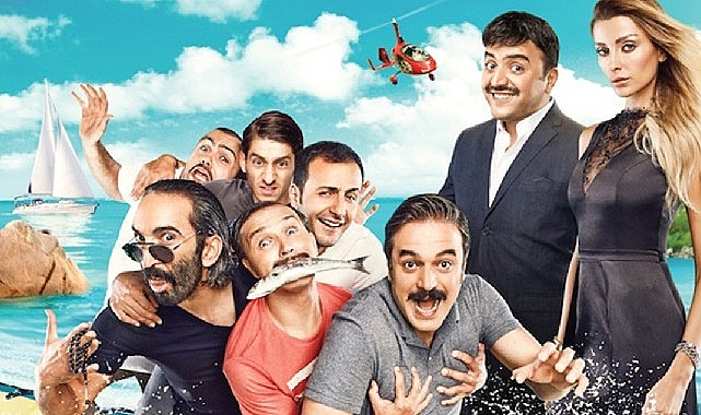 Gölcük'te açık havada sinema keyfi