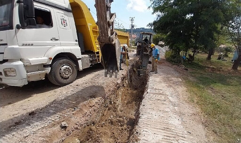 İSU, Kandıra Karaağaç Mahallesi'ne yeni kanalizasyon hattı yapıyor