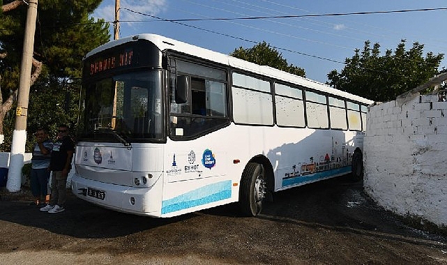 İzmir Büyükşehir Belediyesi Seferihisar'a otobüs hibe etti