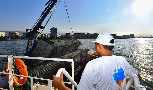 İzmir Körfez'ine ekolojik dokunuş