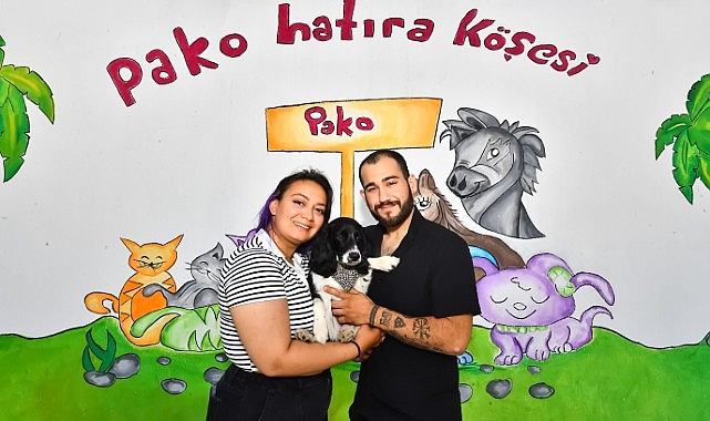 İzmirli gençler Hatay'dan gelen depremzede köpeği sahiplendi
