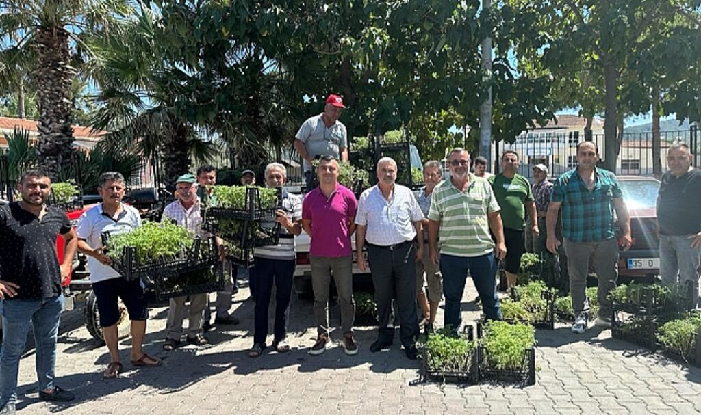 Menderes'te Atalık Fideler Üreticiyle Buluştu