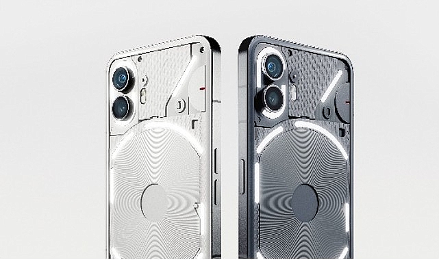 Merakla beklenen Nothing Phone (2) artık Türkiye'de