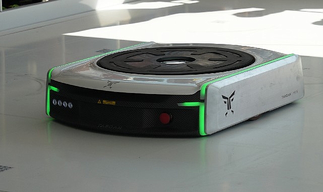 OPLOG, kendi geliştirdiği lojistik robotu TARQAN ile TEKNOFEST Ankara'da ilgi odağı oldu