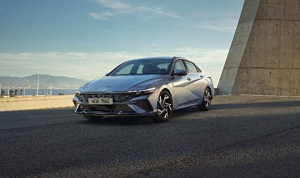 Sportif Sedan Yeni Hyundai ELANTRA Türkiye'de Satışa Sunuldu.