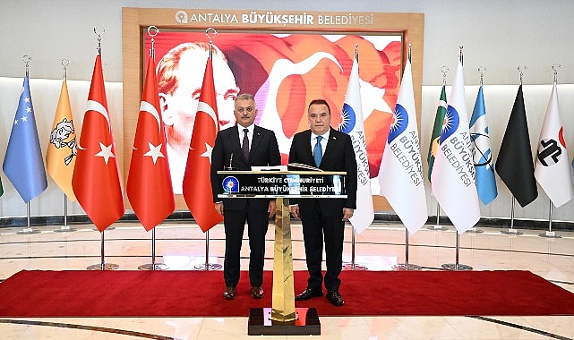 Vali Yazıcı'dan Başkan Böcek'e veda ziyareti