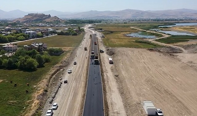 Van Sahil Yolu'nda Asfalt Çalışmaları Başladı