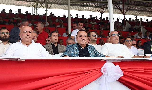 Başkan Böcek'ten Elmalı'ya güreş sahası sözü