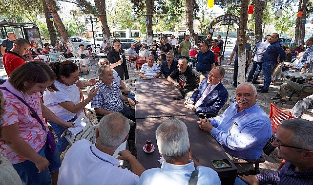 Başkan Çalık Emekliler Lokali'ni ziyaret etti