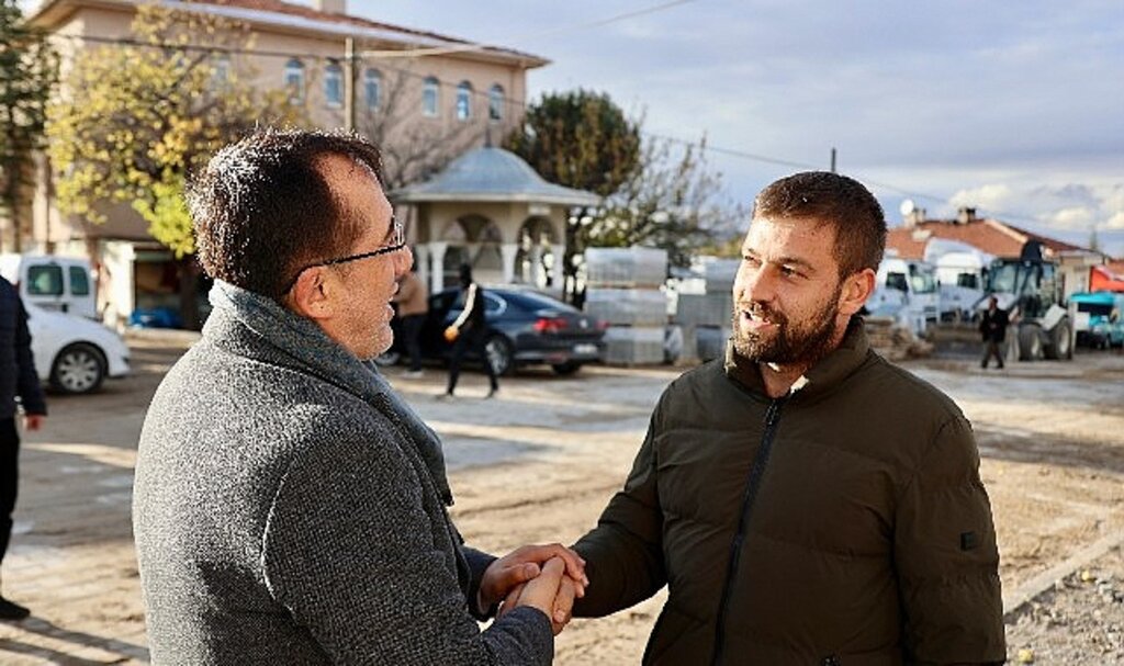 Başkan Savran yeni oto galericiler sitesi'nde devam eden üstyapı çalışmalarını inceledi