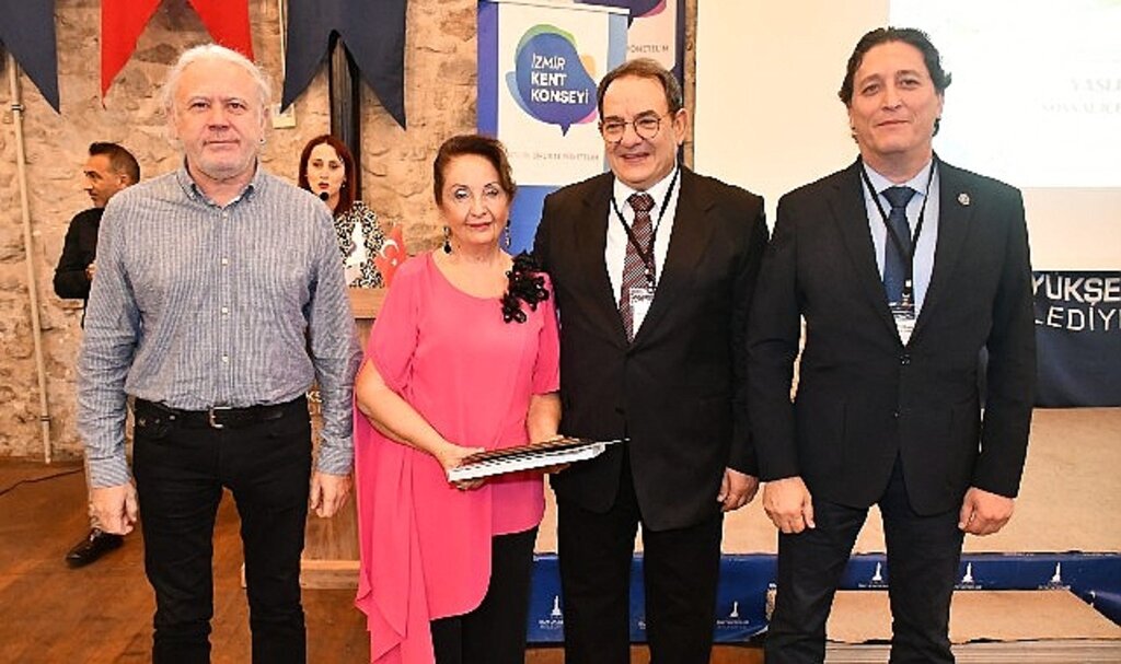 İzmir'de Yaşlı Hakları ve Sosyal İçerme Çalıştayı