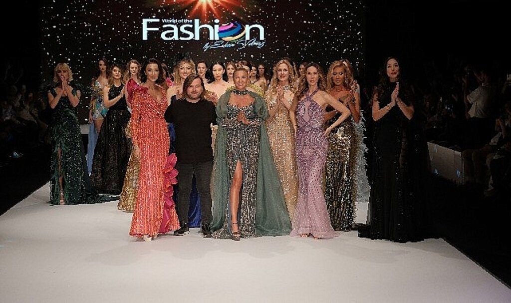 World of Fashion'dan görkemli defile
