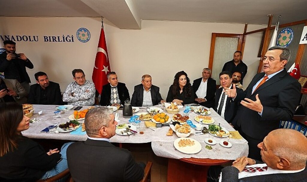 Anadolu Birliğinden Başkan Batur'a tam destek