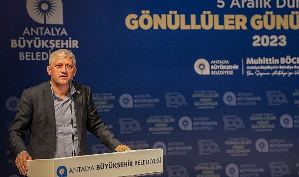 Antalya Büyükşehir 'Gönüllüleri' buluşturdu