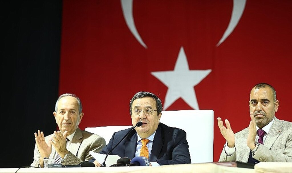 Başkan Batur İzmir Büyükşehir'e Aday Adaylığını örgütüyle paylaştı