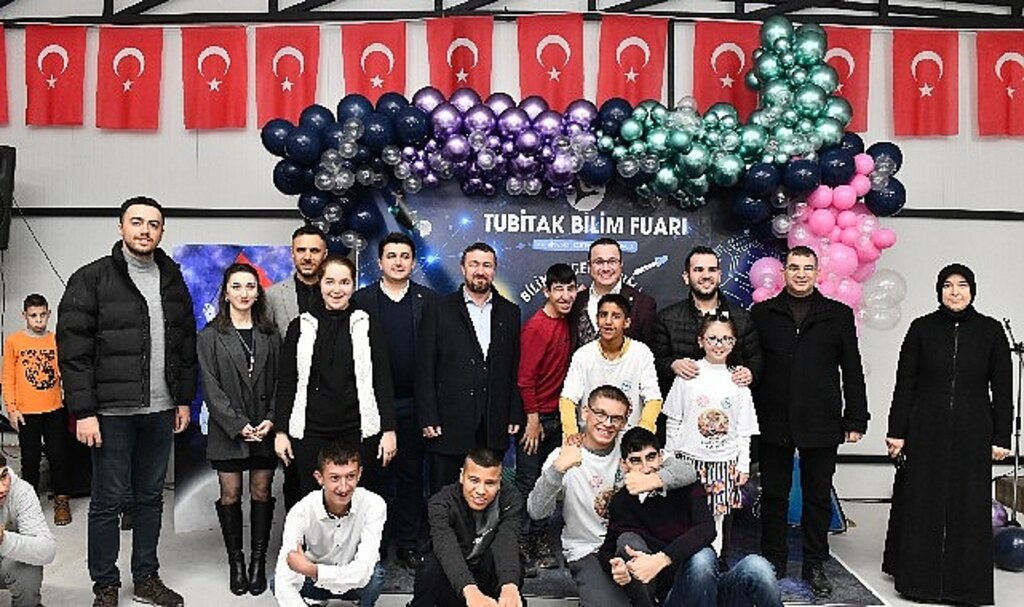Başkan Kanar, TUBİTAK 4006 bilim fuarı'nda