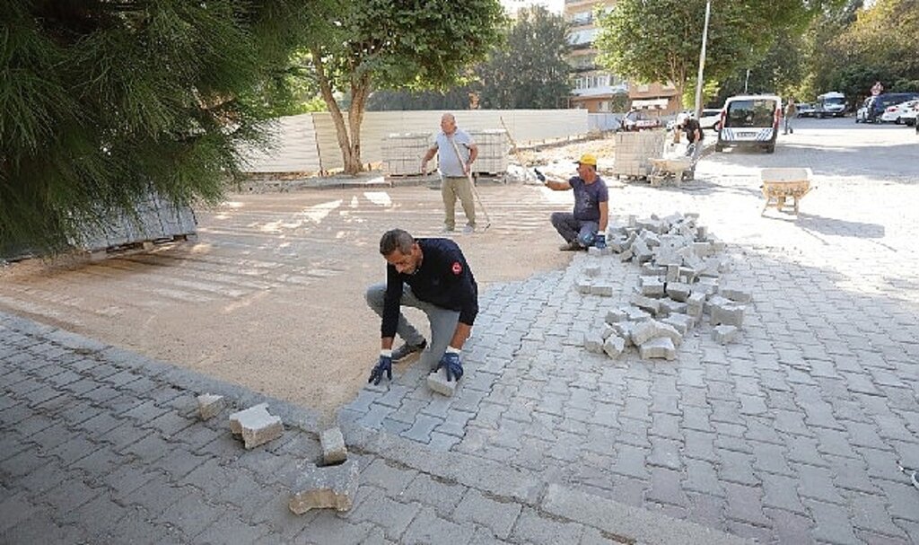 Bayraklı'ya 4,5 yılda 350 bin ton asfalt