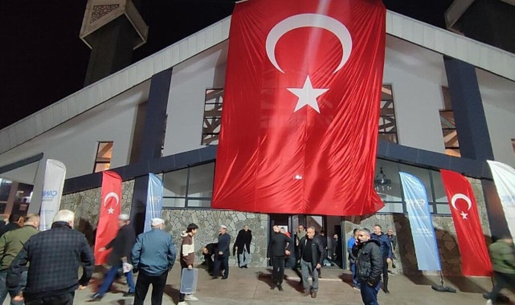 Canik'te Eller Şehitler İçin Semaya Kalktı