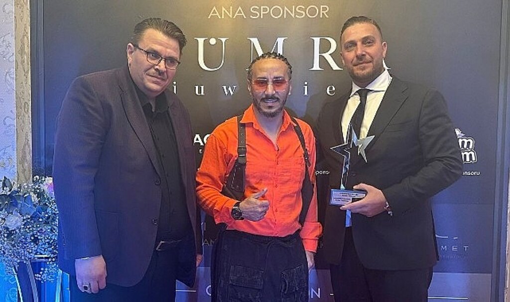 Cankan'ın solisti Malik Ayhan'dan 'Güzellik' sürprizi